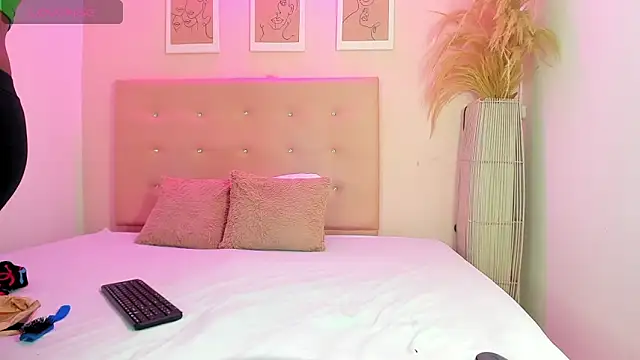 ANNIE DOLCE  online show from 23, 5, 2026