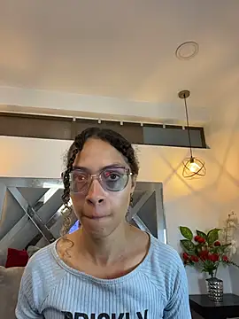 Hanna Cornee  online show from 10, 11, 2025