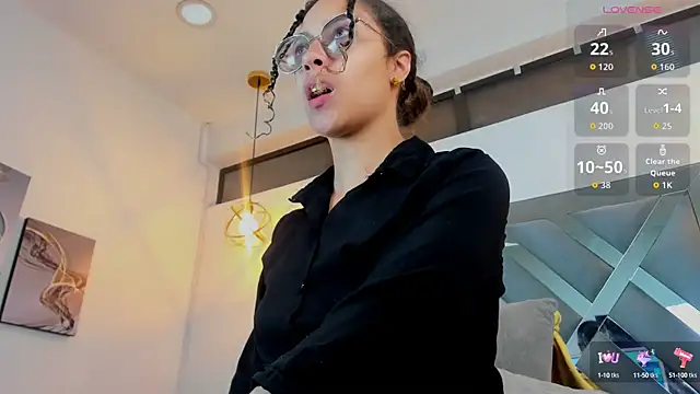 Hanna Cornee  online show from 23, 9, 2025