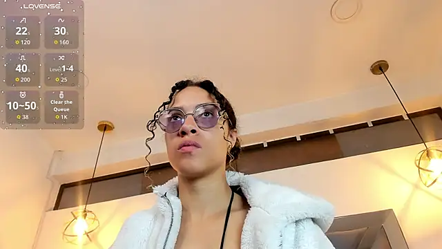 Hanna Cornee  online show from 18, 10, 2025