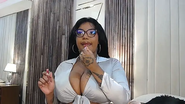 SheilaCoopers  online show from 22, 10, 2025