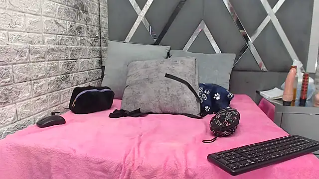 YanetRose online show from 27, 10, 2025