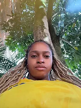 Snapshot of darle_volant chatting on 7, 7, 2026 darle volant online show from 7, 7, 2026