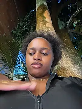 Snapshot of darle_volant chatting on 17, 7, 2026 darle volant online show from 17, 7, 2026