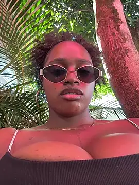 Snapshot of darle_volant chatting on 20, 6, 2026 darle volant online show from 20, 6, 2026
