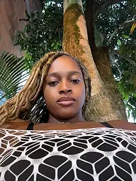Snapshot of darle_volant chatting on 9, 7, 2026 darle volant online show from 9, 7, 2026