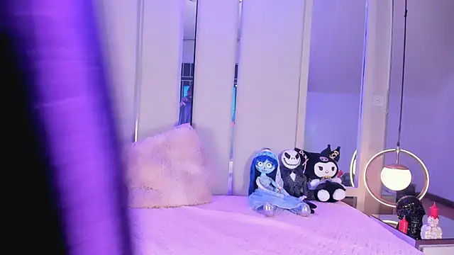 VesperVelvet online show from 4, 10, 2025