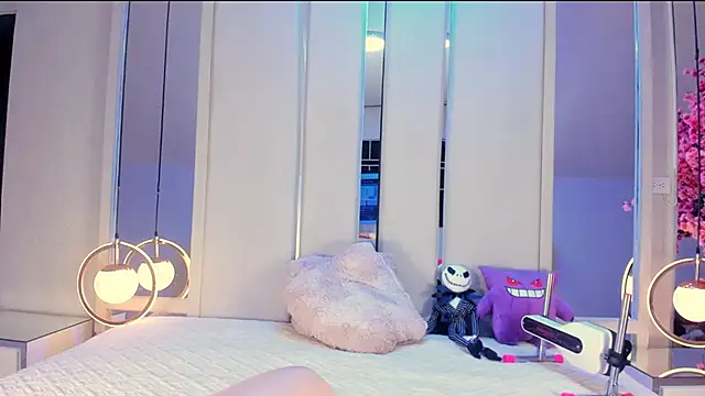 VesperVelvet online show from 24, 11, 2025