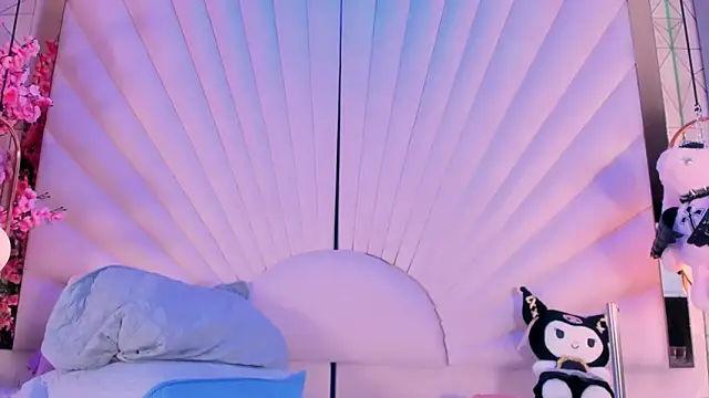 VesperVelvet online show from 11, 4, 2026