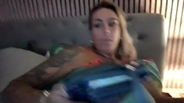 poppyinga1 online show from 9, 9, 2025