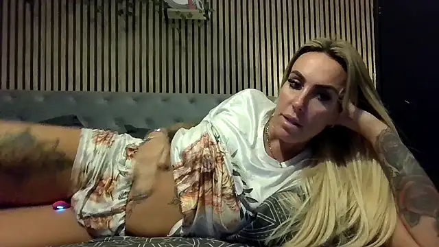 poppyinga1 online show from 28, 9, 2025