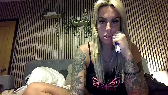 poppyinga1 online show from 13, 2, 2026