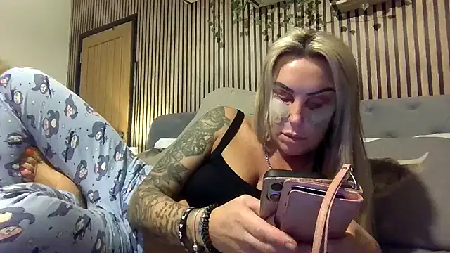 poppyinga1 online show from 21, 2, 2026