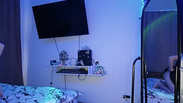 Candy Flosse online show from 24, 10, 2025