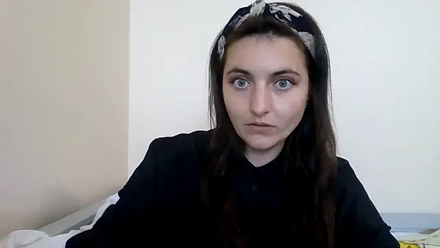 DInaraXRose online show from 26, 9, 2025