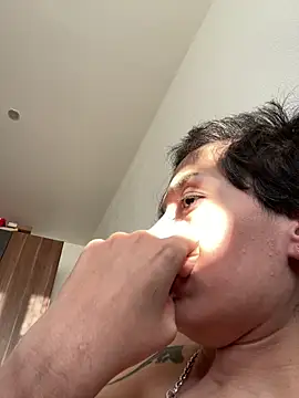 Piggiteablacktea online show from 4, 11, 2025