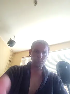 piercingpik online show from 22, 4, 2026