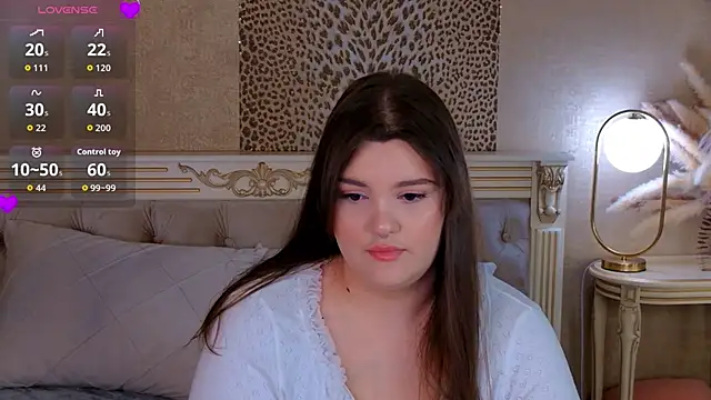 EmilyHyde online show from 29, 6, 2026