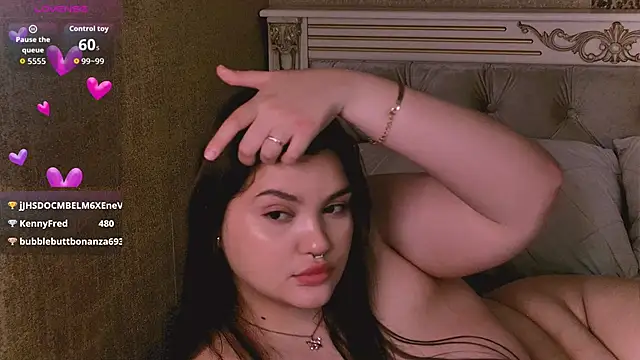 EmilyHyde online show from 15, 11, 2025