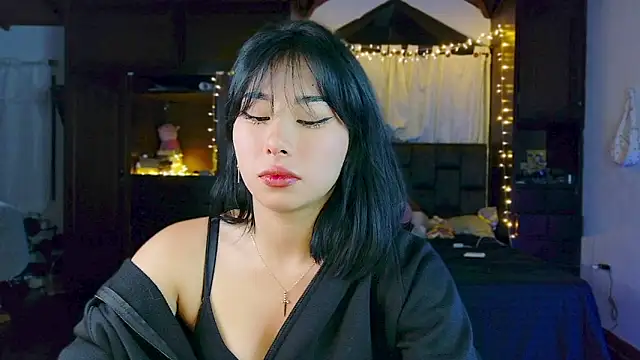 Shisuku Sophi online show from 28, 4, 2026