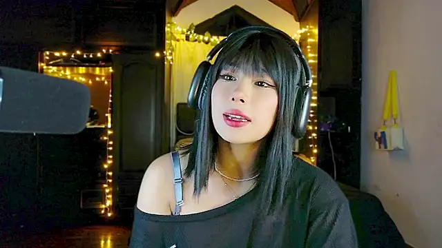 Shisuku Sophi online show from 12, 2, 2026