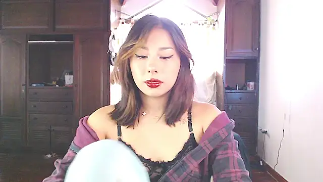 Shisuku Sophi online show from 21, 9, 2025