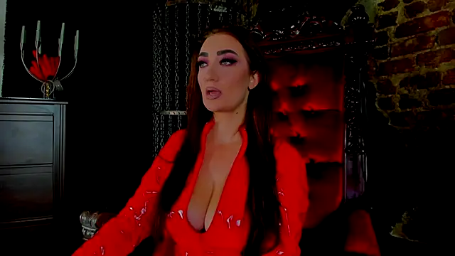 Snapshot of FinDomMya chatting on 19, 11, 2025 FinDomMya online show from 19, 11, 2025