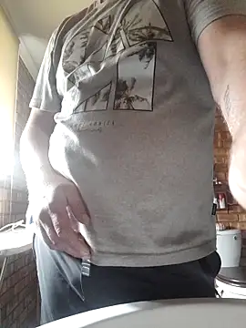 Snapshot of wallacelegend chatting on 4, 11, 2025 wallacelegend online show from 4, 11, 2025