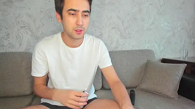 sophywhisper online show from 21, 11, 2025