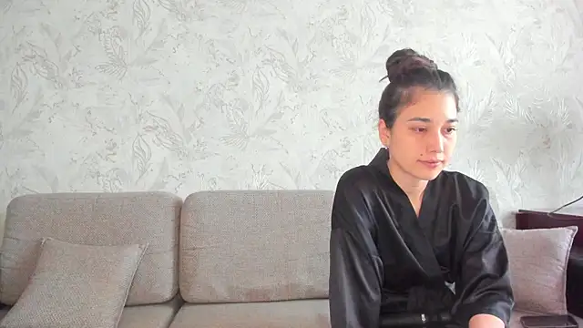 sophywhisper online show from 14, 11, 2025