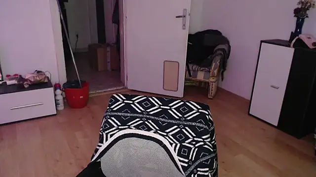 Aliens4twenty online show from 7, 11, 2025