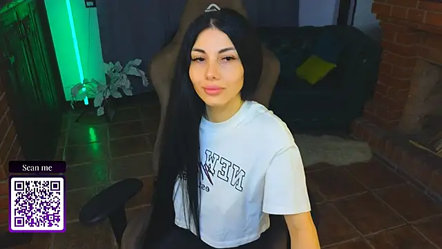 Emmi Swon online show from 29, 9, 2025