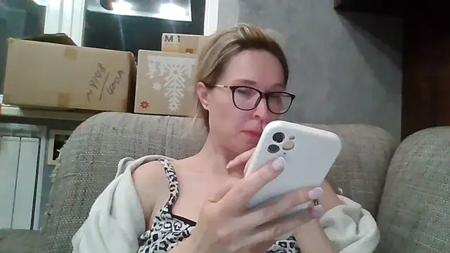 Snapshot of Jugira chatting on 16, 6, 2026 Jugira online show from 16, 6, 2026