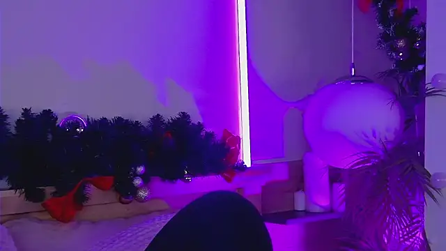 MiaEuphoria  online show from 19, 12, 2025