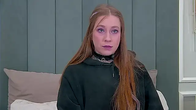 MiaEuphoria  online show from 2, 12, 2025