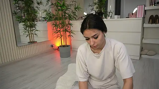 EmmaBlanco online show from 7, 4, 2026