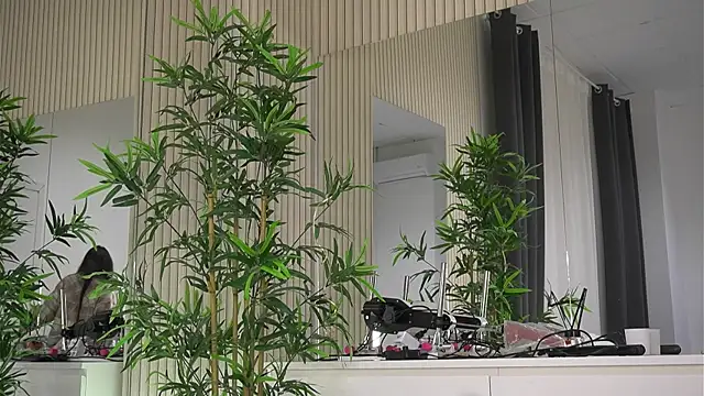 EmmaBlanco online show from 16, 4, 2026