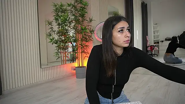 EmmaBlanco online show from 10, 10, 2025