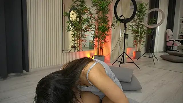 EmmaBlanco online show from 16, 9, 2025