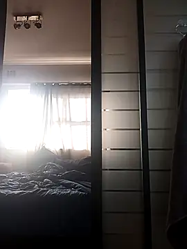 RFeltomWhitJ online show from 8, 11, 2025