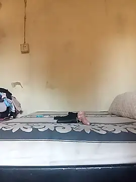 RFeltomWhitJ online show from 5, 11, 2025