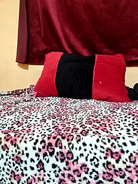 lona sexi online show from 4, 4, 2026