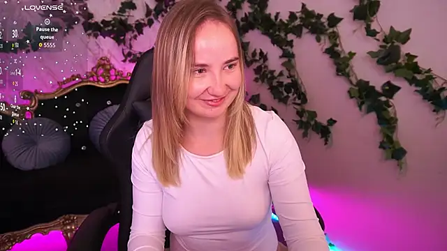 SofieBloom online show from 16, 10, 2025