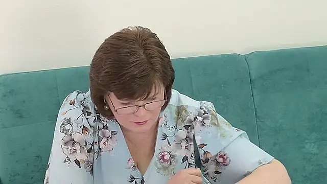 Snapshot of Sandra_Sunrise chatting on 1, 11, 2025 Sandra Sunrise online show from 1, 11, 2025