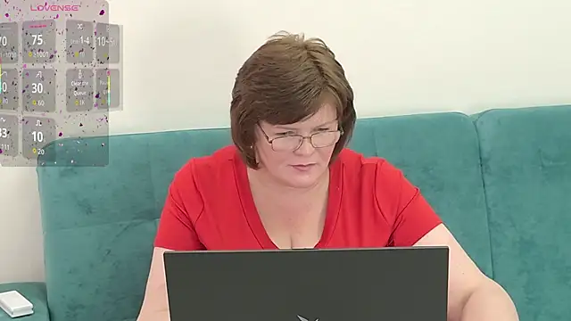 Snapshot of Sandra_Sunrise chatting on 7, 10, 2025 Sandra Sunrise online show from 7, 10, 2025