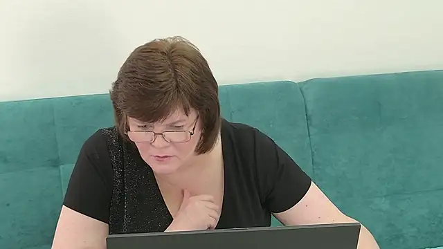 Snapshot of Sandra_Sunrise chatting on 8, 11, 2025 Sandra Sunrise online show from 8, 11, 2025