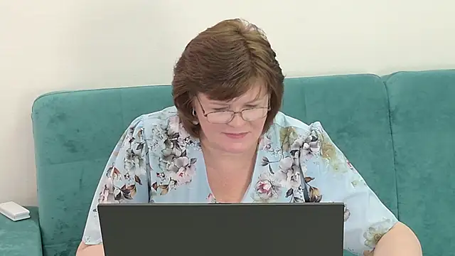 Snapshot of Sandra_Sunrise chatting on 6, 10, 2025 Sandra Sunrise online show from 6, 10, 2025