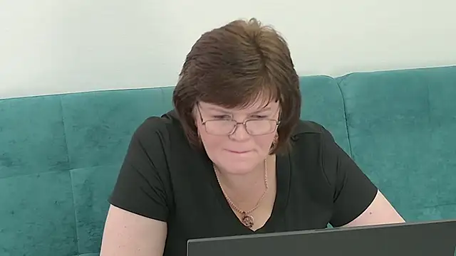 Snapshot of Sandra_Sunrise chatting on 9, 11, 2025 Sandra Sunrise online show from 9, 11, 2025