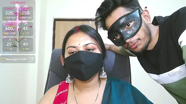 SassyWildCouple online show from 13, 4, 2026