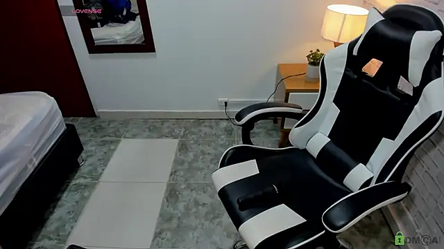 salome rojas  online show from 15, 4, 2026